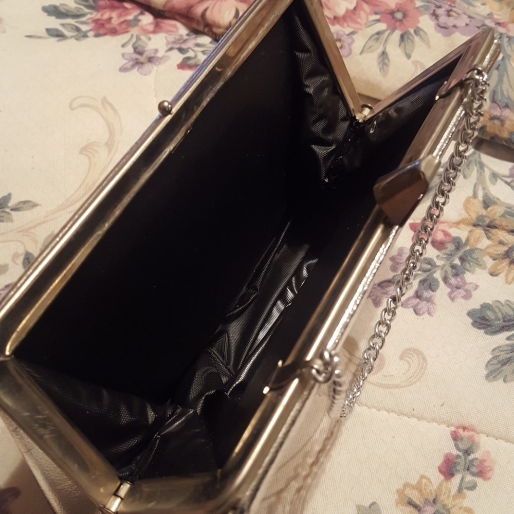 Handbag - Picture 2 of 3
